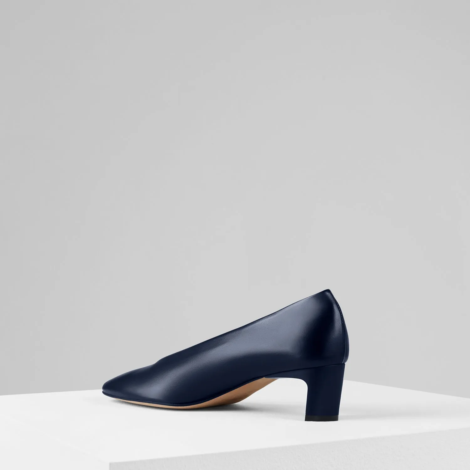 Clara Pumps in Midnight