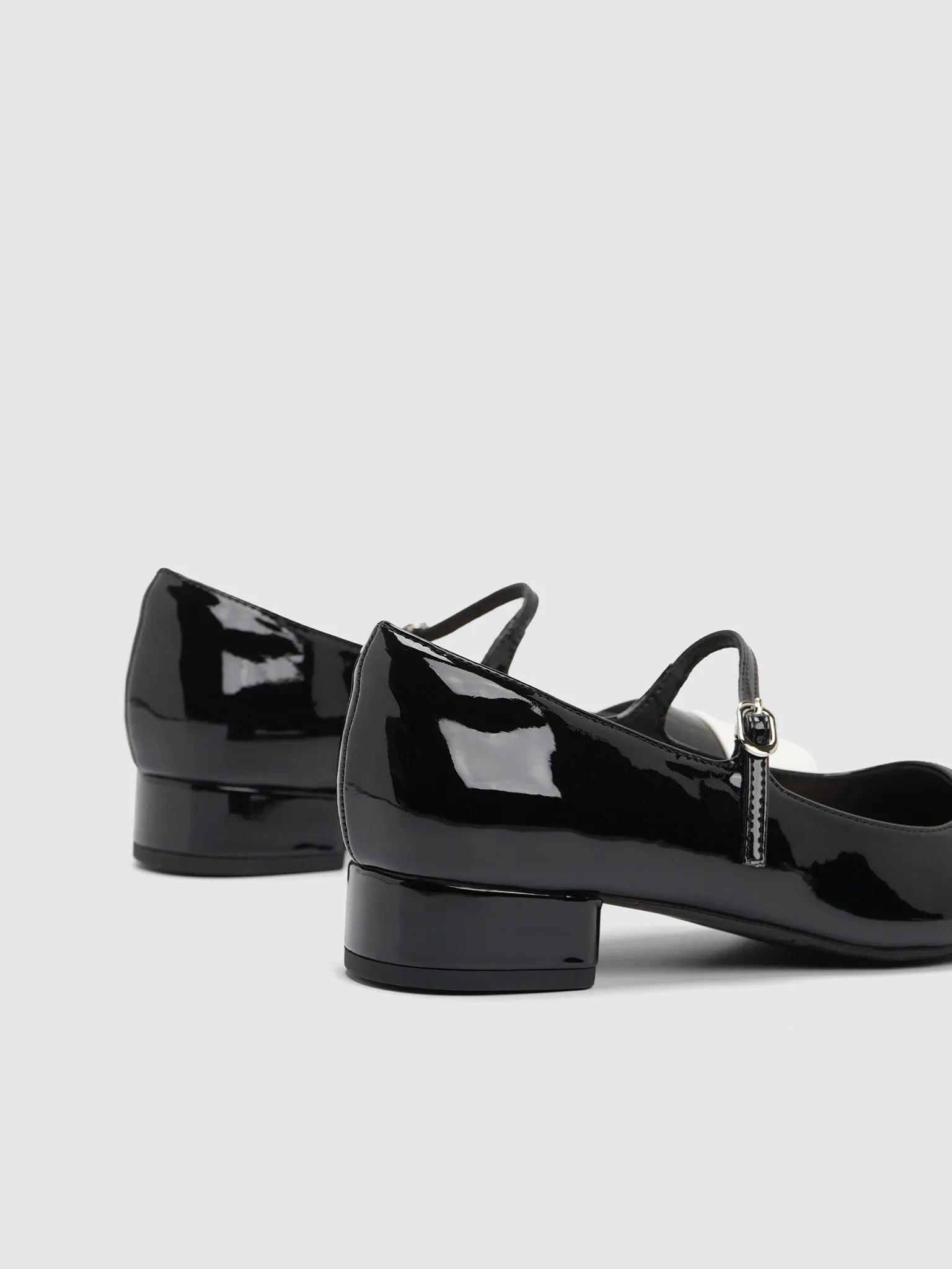 Conrad Mary Jane Pumps