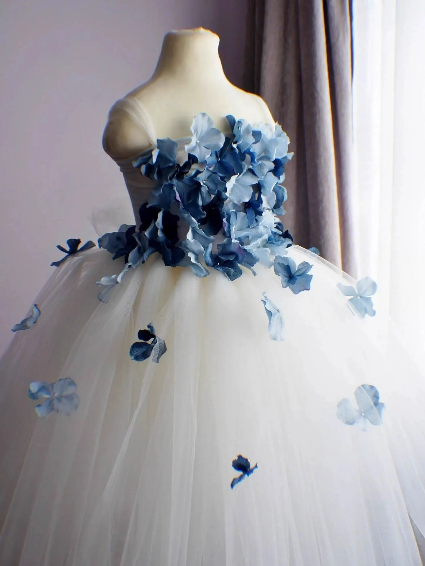 Dreamy Petal Fairy Dress Floral Wonderland Princess Dress Exquisite Floral Ball Gown