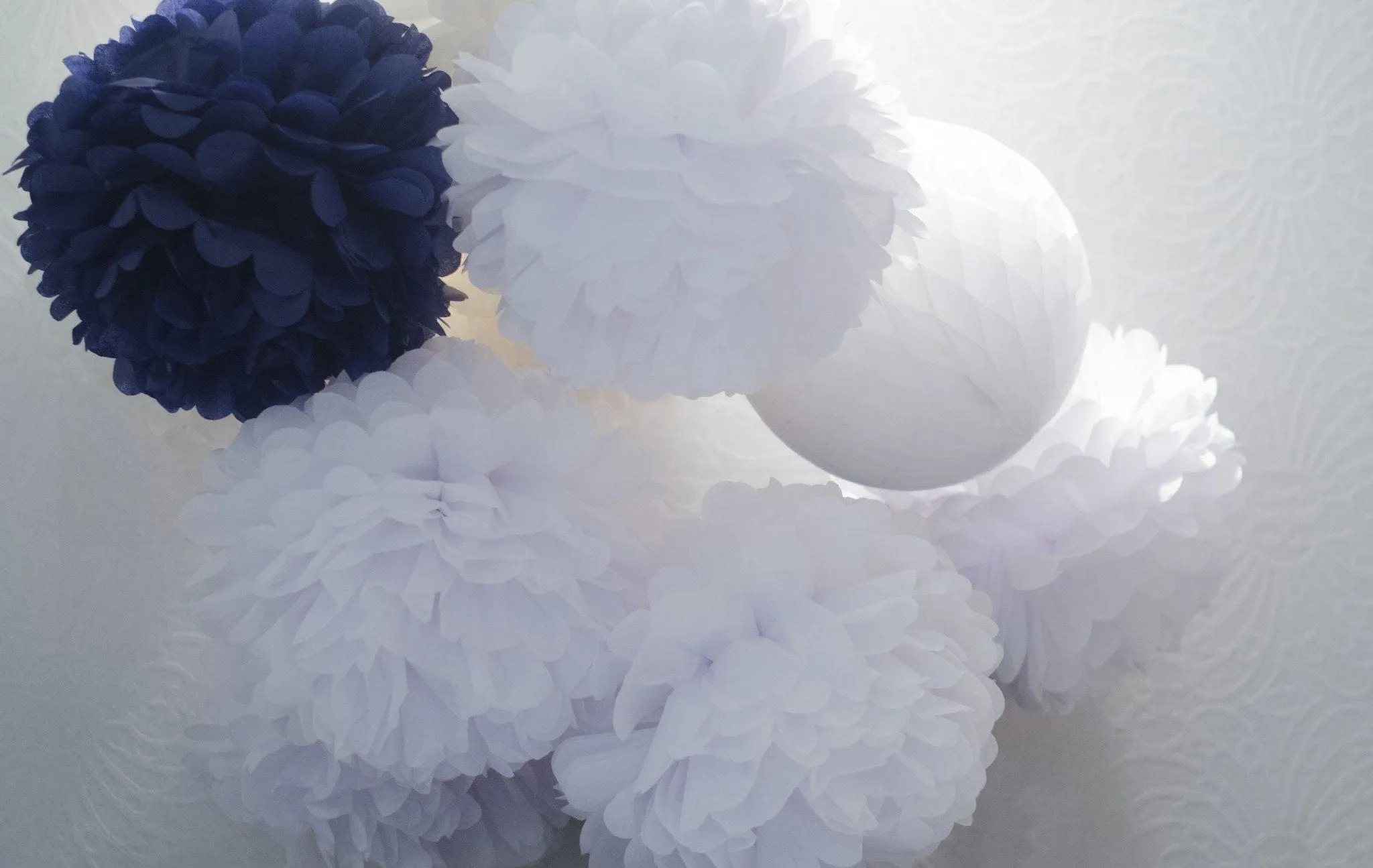 Large size White tissue paper pom pom