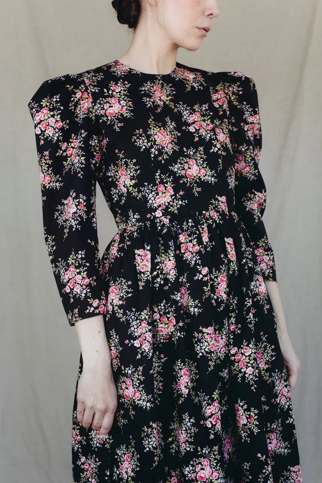 Sigrid dress dark florals