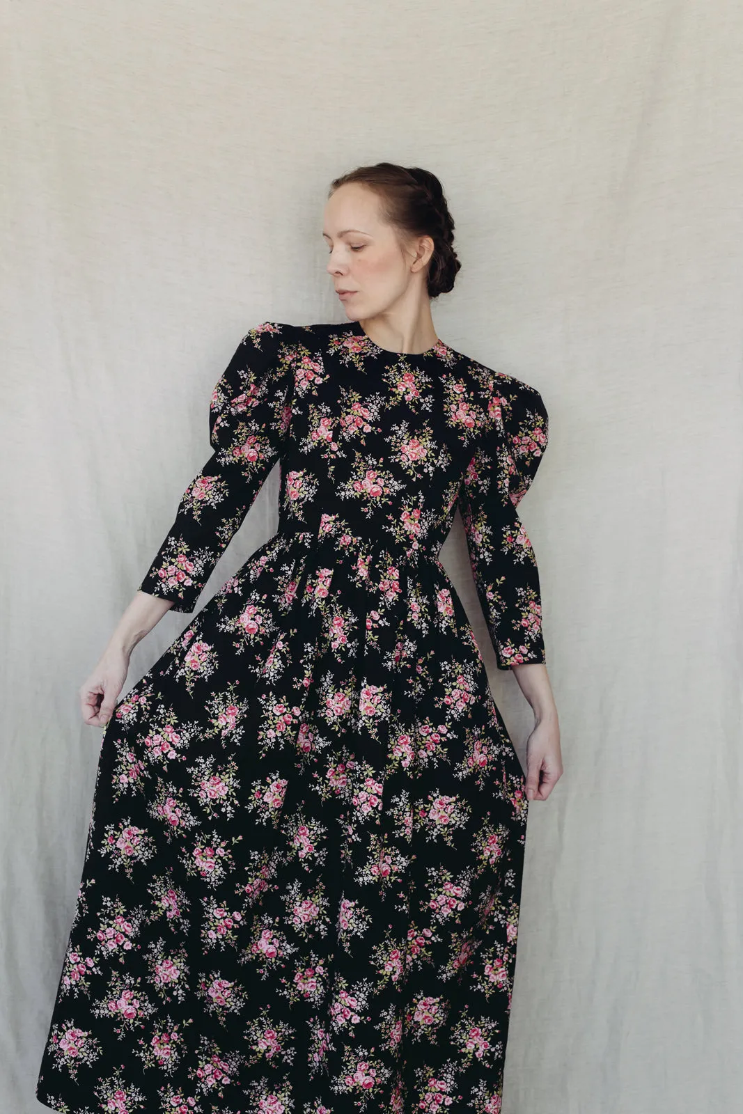 Sigrid dress dark florals