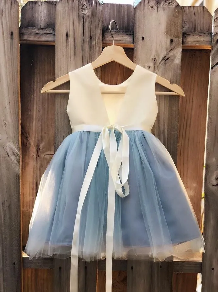 Sweet Crew Tulle Knee Length Flower Girl Dresses with Rhinestone