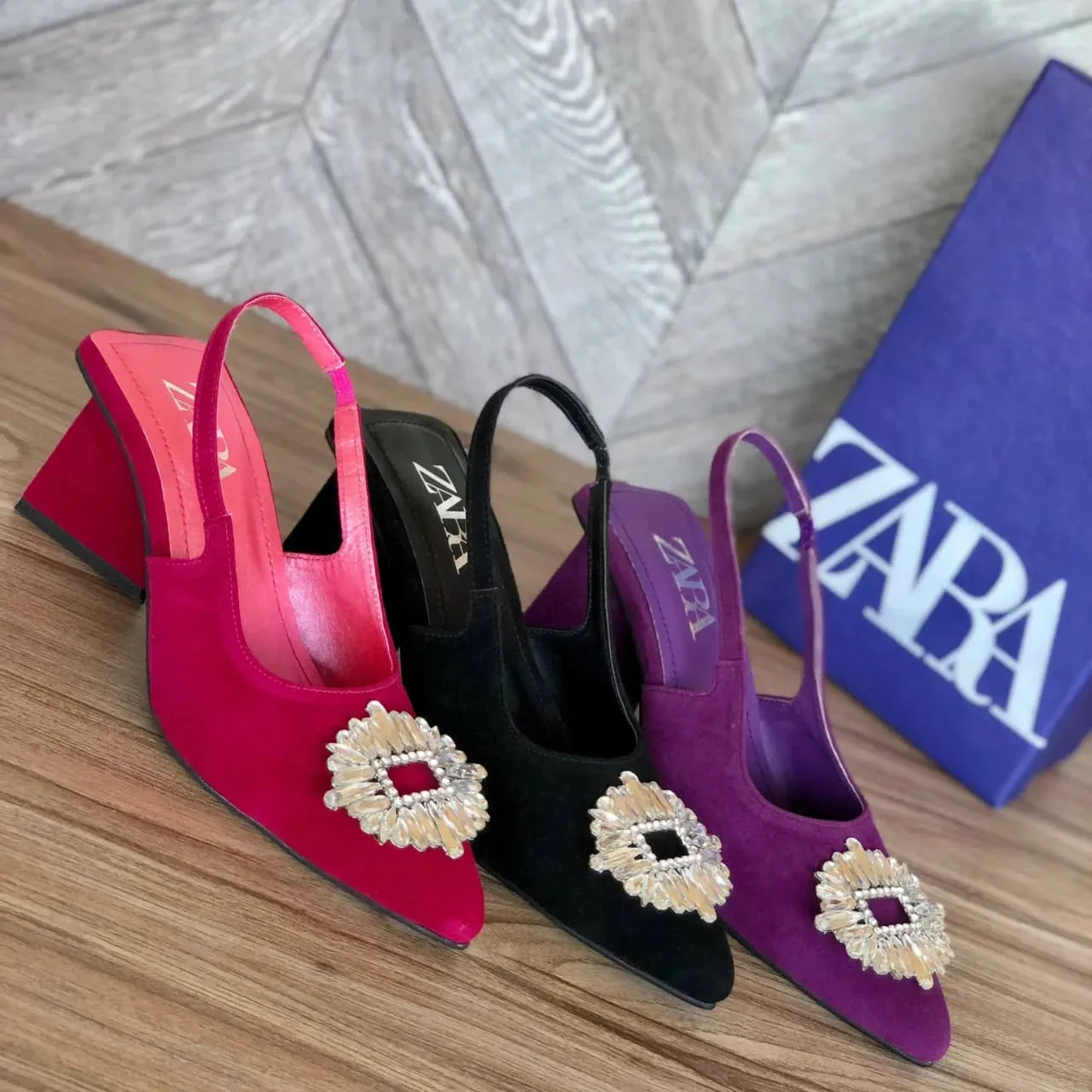 WOMEN'S POINTED TRIANGLE HEELS - PINK