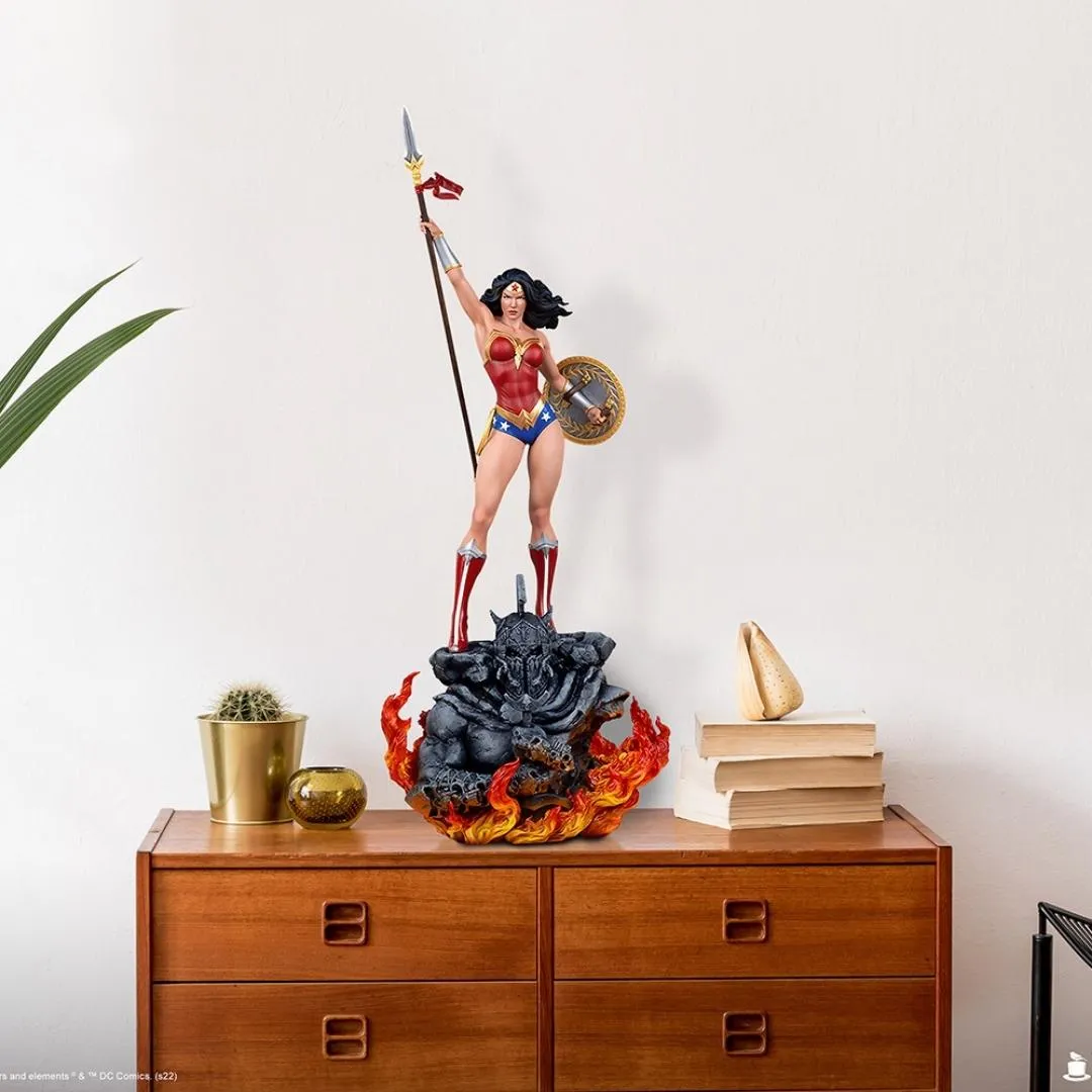 Wonder Woman Sixth Scale Maquette by Tweeterhead